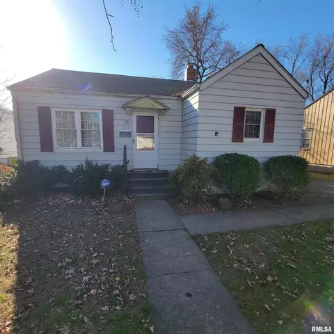 2703 Mannen St, Mount Vernon, IL 62864 photo 2