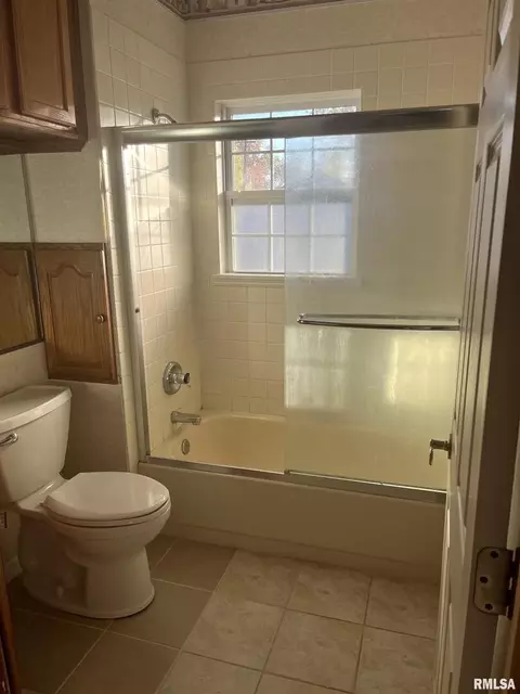 706 Jesse St, Benton, IL 62812 photo 15