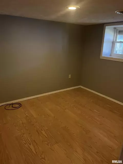 706 Jesse St, Benton, IL 62812 photo 21