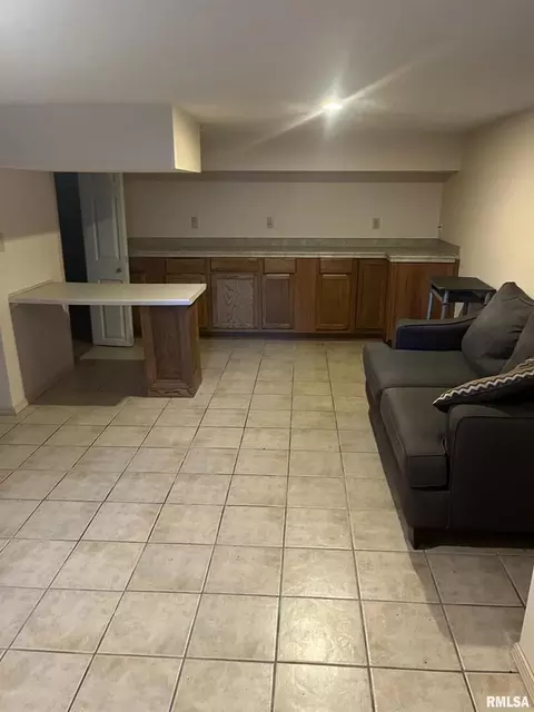 706 Jesse St, Benton, IL 62812 photo 22