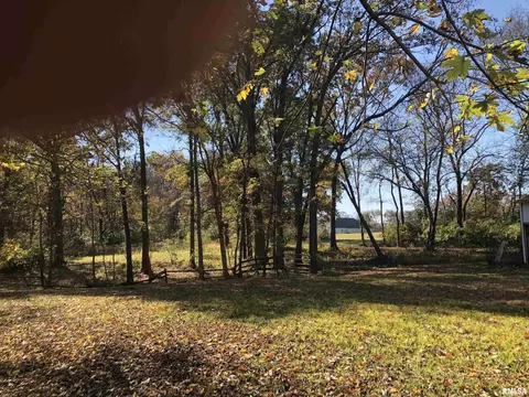 415 Fairview Dr, Carmi, IL 62821 photo 8