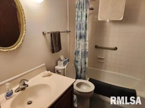 102 Crusaders Rd, Springfield, IL 62704 photo 2