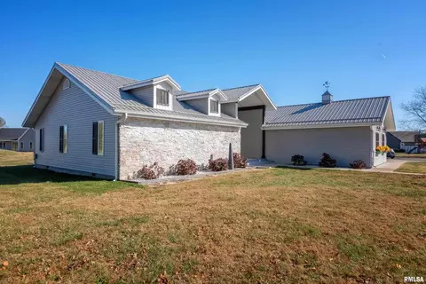 1104 E Dulle St, Marion, IL 62959 photo 2