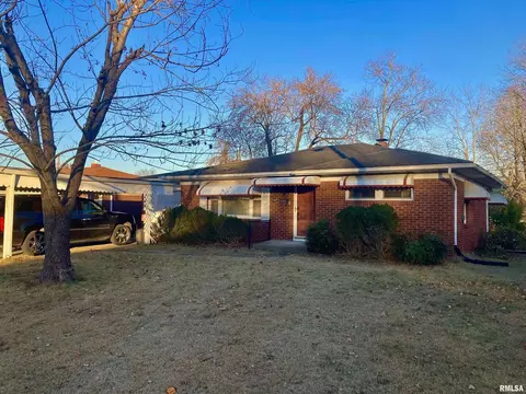 1007 S Carbon St, Marion, IL 62959 photo 1