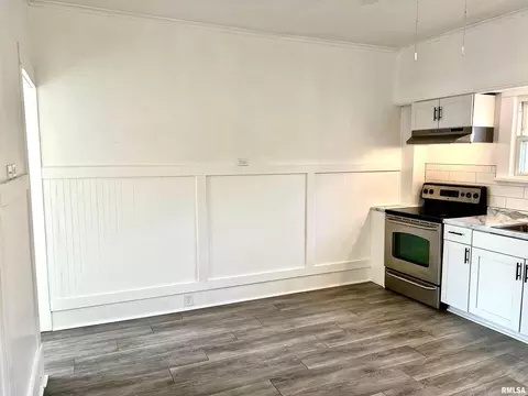 706 N Victor St, Christopher, IL 62822 photo 13