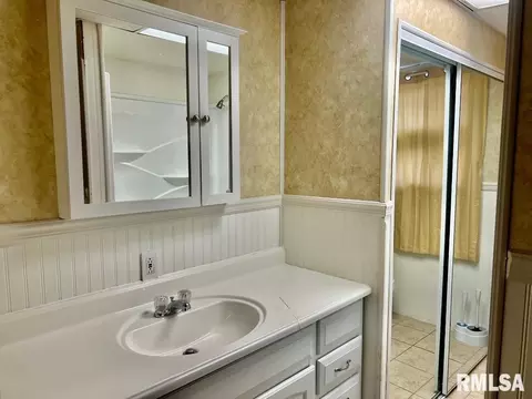 131 Breese St, Centralia, IL 62801 photo 21