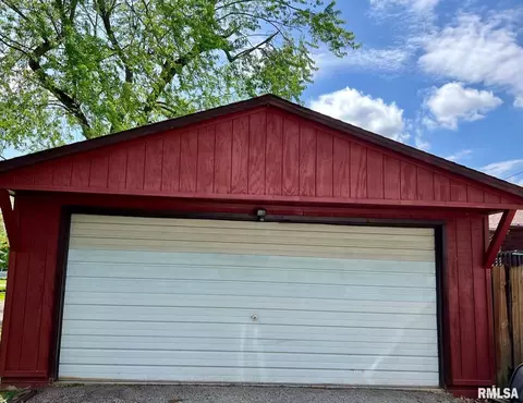 131 Breese St, Centralia, IL 62801 photo 37