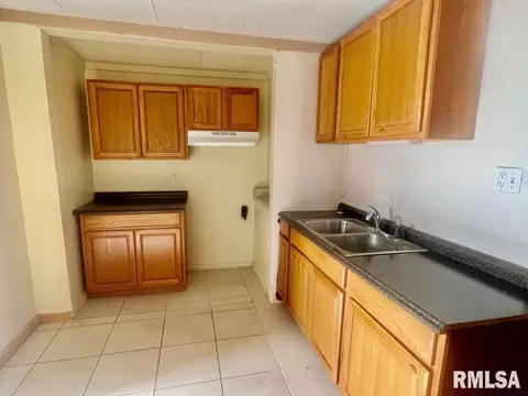 131 Breese St, Centralia, IL 62801 photo 26