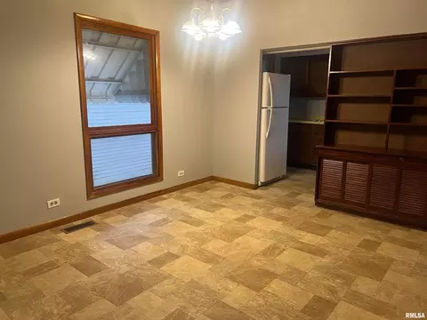 213 N Emma St, Christopher, IL 62822 photo 6