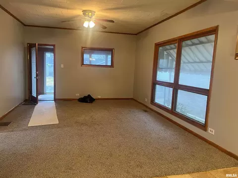 213 N Emma St, Christopher, IL 62822 photo 4