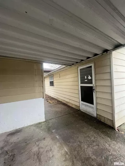 213 N Emma St, Christopher, IL 62822 photo 23