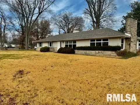 47 Ridge Rd, Centralia, IL 62801 photo 2