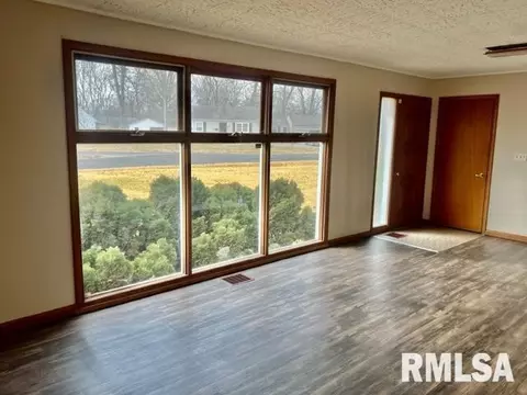 47 Ridge Rd, Centralia, IL 62801 photo 9