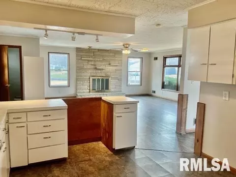 47 Ridge Rd, Centralia, IL 62801 photo 4