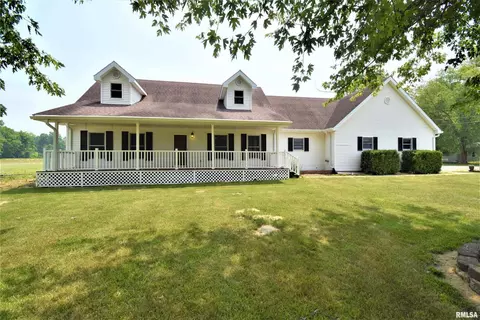 12422 N Sparrow Ln, Mount Vernon, IL 62864