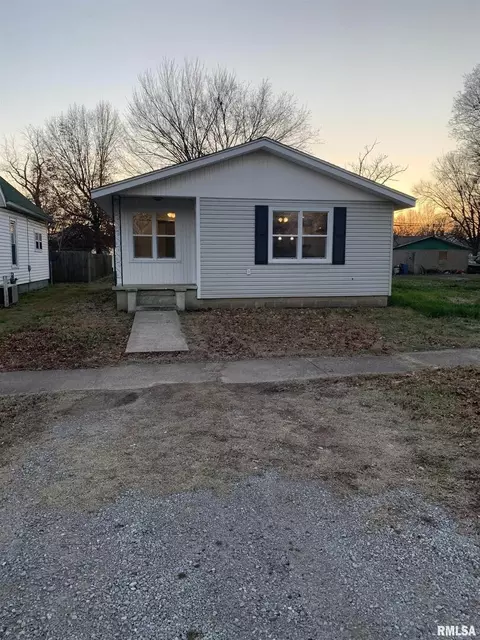 614 E 7th St, Metropolis, IL 62960 photo 3