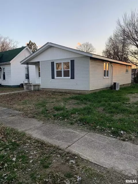 614 E 7th St, Metropolis, IL 62960 photo 1
