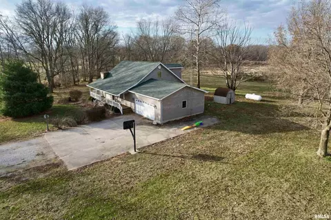 4629 Hotze Rd, Salem, IL 62881 photo 2