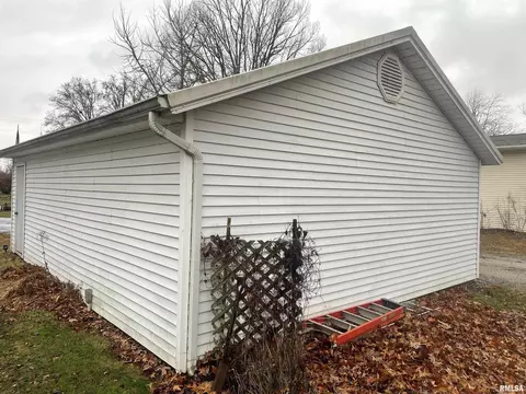 913 E 1150th Rd, Shobonier, IL 62885 photo 19