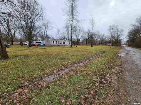 303 S 4th St, Broughton, IL 62817 photo 13