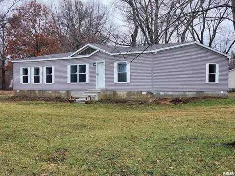 303 S 4th St, Broughton, IL 62817 photo 8