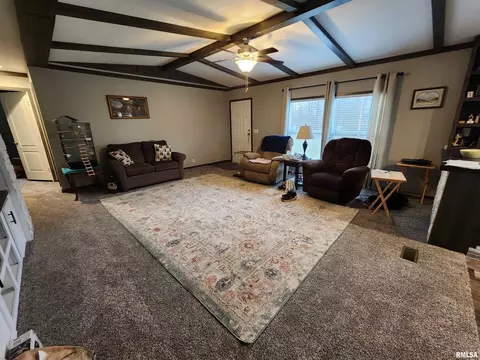 303 S 4th St, Broughton, IL 62817 photo 5