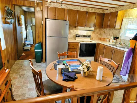 1011 Lamson St, Flora, IL 62839 photo 21