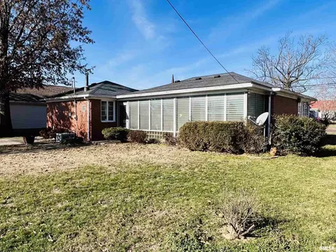 1411 Jackson St, Eldorado, IL 62930 photo 23