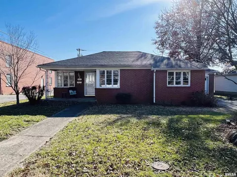 1411 Jackson St, Eldorado, IL 62930 photo 1