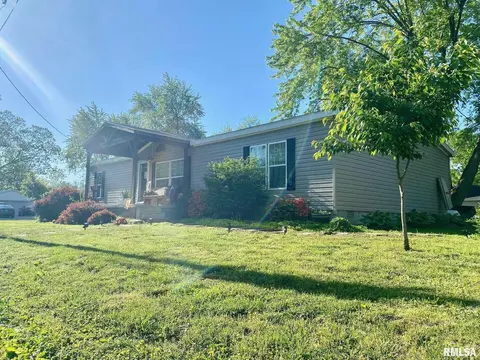 138 N Morrison St, Centralia, IL 62801 photo 1