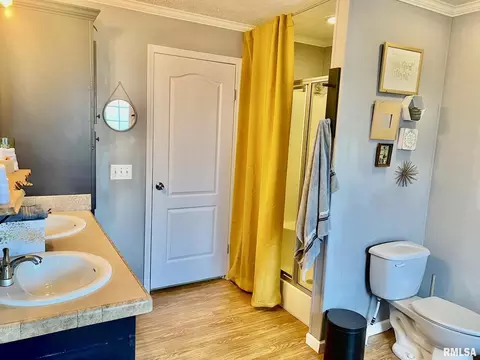 138 N Morrison St, Centralia, IL 62801 photo 11