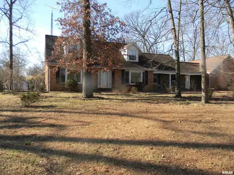500 White Oak Ln, Pinckneyville, IL 62274