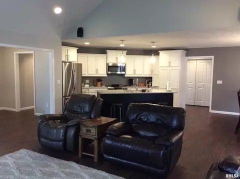 3600 E Bishop Rd, Mount Vernon, IL 62864 photo 8