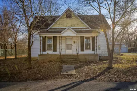 1001 E College St, Marion, IL 62959