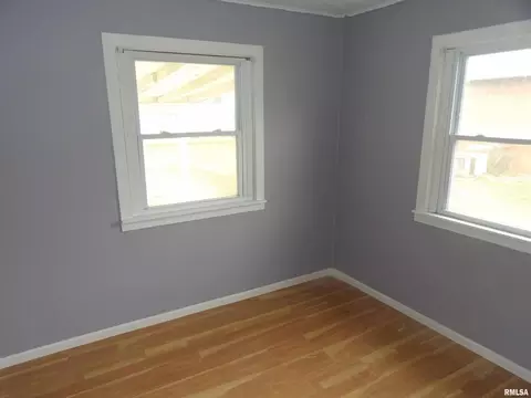 1201 E Ruth St, Benton, IL 62812 photo 14