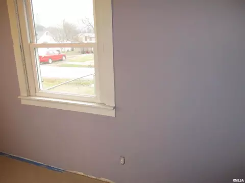 1201 E Ruth St, Benton, IL 62812 photo 13