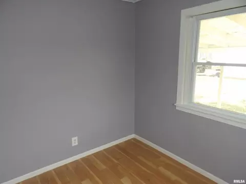 1201 E Ruth St, Benton, IL 62812 photo 15