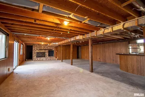 719 S Harrington St, Orient, IL 62874 photo 35