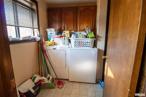 719 S Harrington St, Orient, IL 62874 photo 31