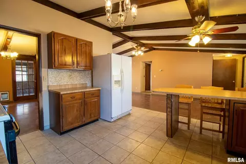 719 S Harrington St, Orient, IL 62874 photo 21