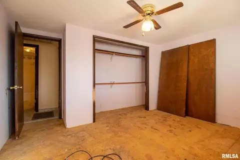 719 S Harrington St, Orient, IL 62874 photo 27