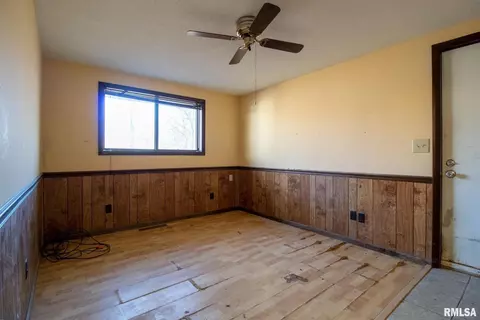 719 S Harrington St, Orient, IL 62874 photo 30