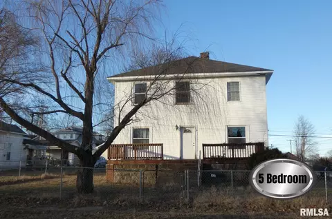 321 Elm St, West Frankfort, IL 62896