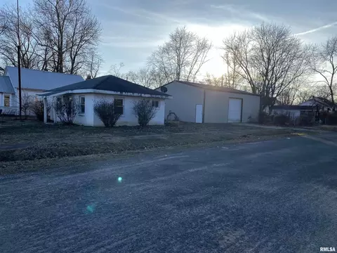 1600 S Hickory St, Centralia, IL 62801 photo 4