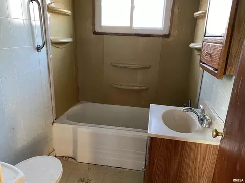 1600 S Hickory St, Centralia, IL 62801 photo 11