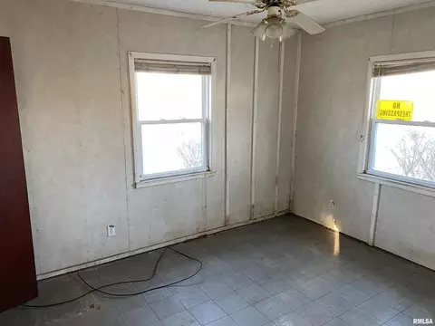1600 S Hickory St, Centralia, IL 62801 photo 9