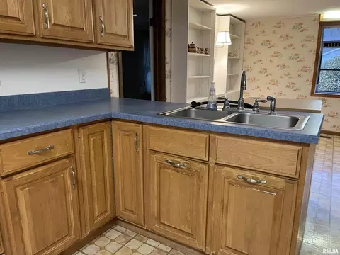 2140 Pine St, Murphysboro, IL 62966 photo 8