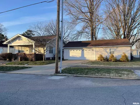 2140 Pine St, Murphysboro, IL 62966 photo 2