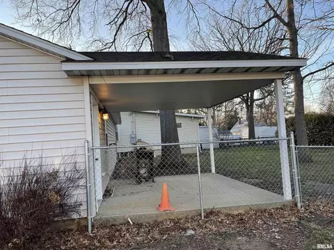 2140 Pine St, Murphysboro, IL 62966 photo 3