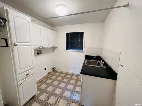 650 Old Broughton Rd, Eldorado, IL 62930 photo 14